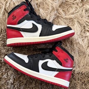Jordan 1 Retro Black and Red Sneakers